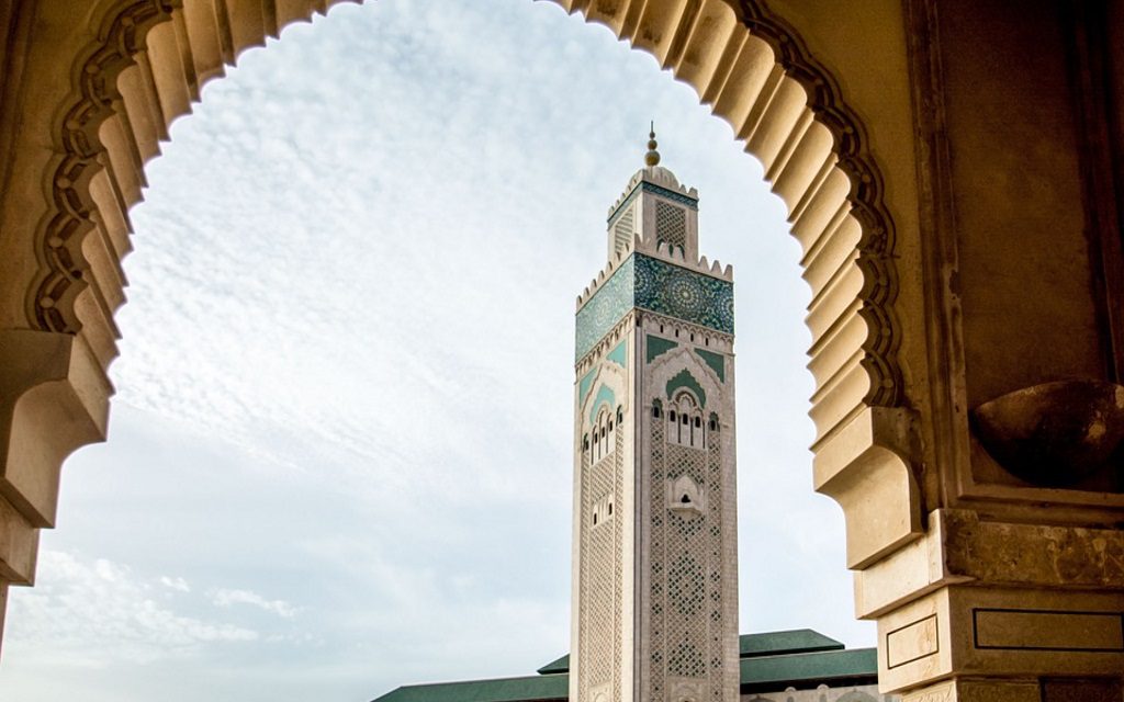 https://www.mogador-travel.com/wp-content/uploads/2018/12/casablanca1-1024x640.jpg